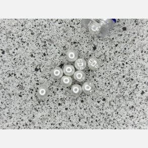 Knap hvid kugle med kanal