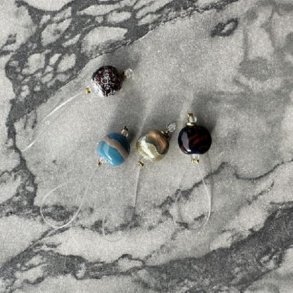 Maskemarkrer med perle - Kazuri 