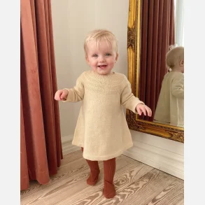 PetiteKnitopskrift- Ankers kjole