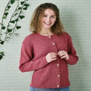 Trje med skr struktur