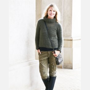 ByPermin gratis opskrift - Tvrstrikket sweater med rib midt for og bag