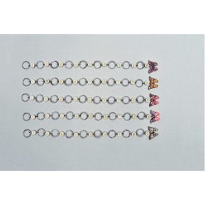 Strikkefisk med tal og sommerfugl